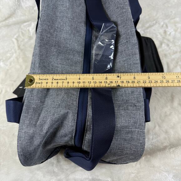 Nike Air Jordan Duffel Bag Navy Gray Jumpman w/ Wet Dry Shoe Pocket NWT - Picture 7 of 7